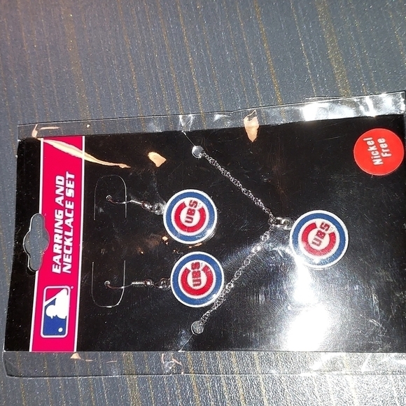 MLB Chicago Cubs earrings and necklace set - Picture 1 of 4